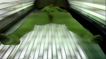 Amazing Hot Teen in Solarium 09