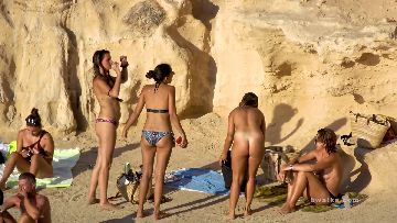 River changing hot girls 03