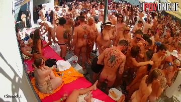Sex in swingers club 106