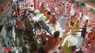 Sex in swingers club 147