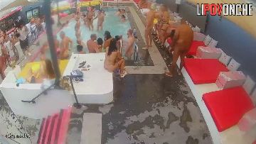 Sex in swingers club 163