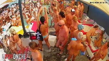 Sex in swingers club 30