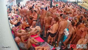 Sex in swingers club 63